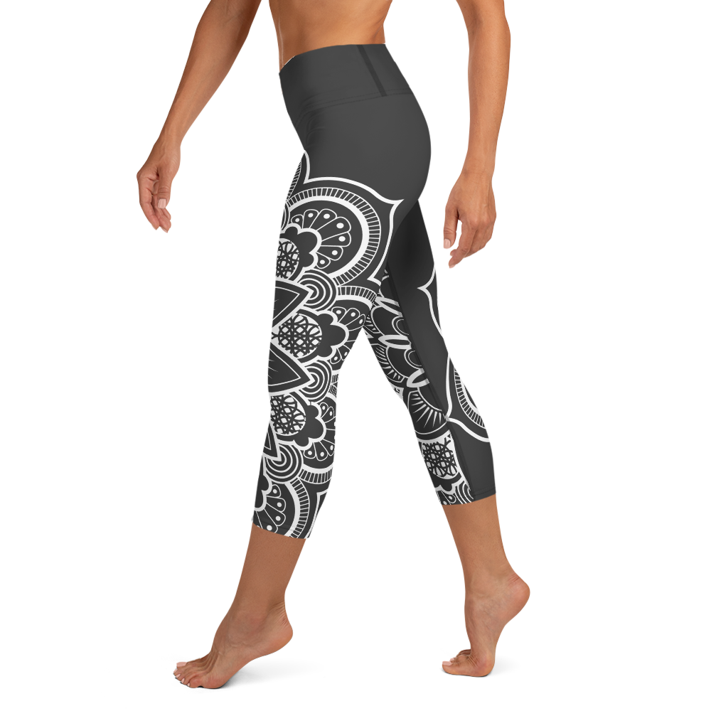 Wrap Around Mandala Carbon Yoga Capri Leggings